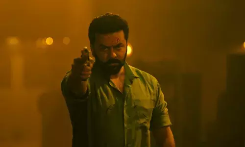 അഭിനേതാക്കളെ തിരഞ്ഞെടുത്തപ്പോൾ അവരുടെ ലിംഗഭേദം നോക്കിയില്ല; ജിസിസി രാജ്യങ്ങളിൽ ഇന്ദ്രജിത്ത് ചിത്രം ധീരം വിലക്കിയതിൽ പ്രതികരിച്ച് സംവിധായകൻ അഭിനേതാക്കളെ തിരഞ്ഞെടുത്തപ്പോൾ അവരുടെ ലിംഗഭേദം നോക്കിയില്ല; ജിസിസി രാജ്യങ്ങളിൽ ഇന്ദ്രജിത്ത് ചിത്രം ധീരം വിലക്കിയതിൽ പ്രതികരിച്ച് സംവിധായകൻ