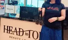 കാന്‍സര്‍ രോഗികള്‍ക്ക് മുടി ദാനം നല്‍കി നീതു അഭിലാഷ്