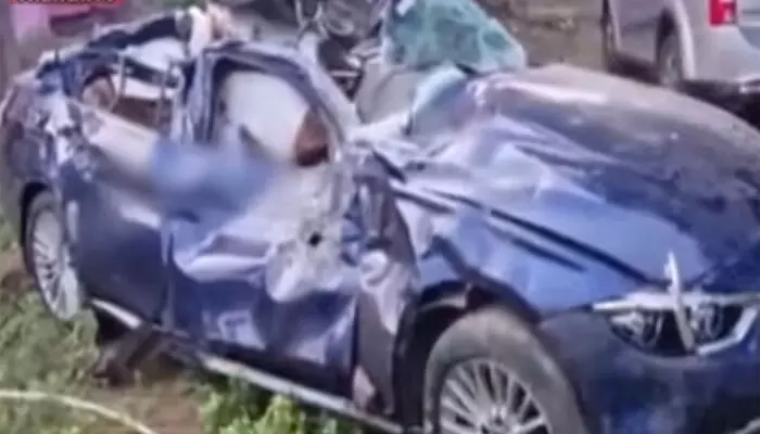 തിരുപ്പോരൂരില്‍ കാര്‍ നിര്‍ത്തിയിട്ടിരുന്ന തടിലോറിയിലേക്ക് ഇടിച്ചു കയറി മെഡിക്കല്‍ വിദ്യാര്‍ഥിനി മരിച്ചു; രണ്ടു മലയാളി വിദ്യാര്‍ഥികള്‍ക്ക് ഗുരുതര പരിക്ക്; അപകടം പുലര്‍ച്ചെ മൂന്നുമണിക്ക് മഹാബലിപുരത്ത് പോയി മടങ്ങുന്നതിനിടെ