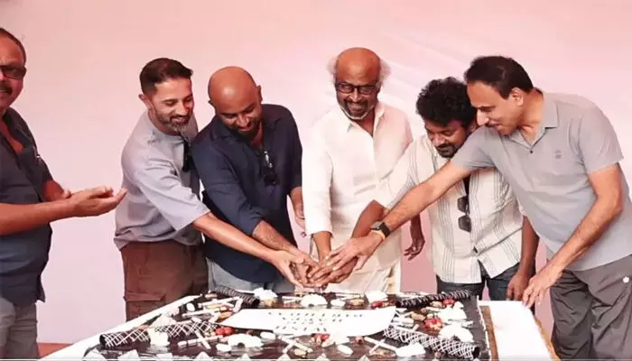 തലൈവര്ക്ക് 75-ാം പിറന്നാള്; ജയിലര് 2 സെറ്റില് ആഘോഷം; വിടവാങ്ങല് കമല്ഹാസനൊപ്പമുള്ള മള്ട്ടിസ്റ്റാര് ചിത്രത്തിലോ? തലൈവര്ക്ക് 75-ാം പിറന്നാള്; ജയിലര് 2 സെറ്റില് ആഘോഷം; വിടവാങ്ങല് കമല്ഹാസനൊപ്പമുള്ള മള്ട്ടിസ്റ്റാര് ചിത്രത്തിലോ?