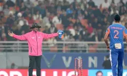 രണ്ടോവര്‍ ഒരുമിച്ച് എറിയാന്‍ പറ്റുമോ? ബട്ട് ഐ കാന്‍; 7 വൈഡ് ഉള്‍പ്പടെ ഒരോവറില്‍ അര്‍ഷദീപ് എറിഞ്ഞത് 13 പന്തുകള്‍! നാണക്കേടിന്റെ റെക്കോഡുമായി അര്‍ഷദീപ് സിങ്ങ്; ഡഗൗട്ടില്‍ പൊട്ടിത്തെറിച്ച് ഗൗതംഗംഭീര്‍