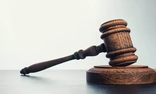 കോവിഡ് ഡ്യൂട്ടിക്കിടെ മരിച്ച ഡോക്ടര്‍മാര്‍ ഇന്‍ഷുറന്‍സിന് അര്‍ഹര്‍; സുപ്രീംകോടതി