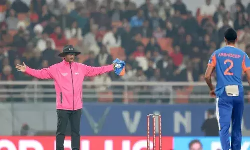 രണ്ടോവര്‍ ഒരുമിച്ച് എറിയാന്‍ പറ്റുമോ? ബട്ട് ഐ കാന്‍; 7 വൈഡ് ഉള്‍പ്പടെ ഒരോവറില്‍ അര്‍ഷദീപ് എറിഞ്ഞത് 13 പന്തുകള്‍! നാണക്കേടിന്റെ റെക്കോഡുമായി അര്‍ഷദീപ് സിങ്ങ്; ഡഗൗട്ടില്‍ പൊട്ടിത്തെറിച്ച് ഗൗതംഗംഭീര്‍