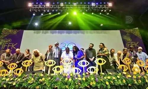 30ാമത് കേരള രാജ്യന്തര ചലച്ചിത്രമേളക്ക് തിരുവനന്തപുരത്ത് തുടക്കം; സാംസ്കാരിക മന്ത്രി സജി ചെറിയാന് മേള ഉദ്ഘാടനം ചെയ്തു; സ്പിരിറ്റ് ഓഫ് സിനിമ പുരസ്കാരം കെല്ലി മാര്ഷലിന് സമ്മാനിച്ചു 30ാമത് കേരള രാജ്യന്തര ചലച്ചിത്രമേളക്ക് തിരുവനന്തപുരത്ത് തുടക്കം; സാംസ്കാരിക മന്ത്രി സജി ചെറിയാന് മേള ഉദ്ഘാടനം ചെയ്തു; സ്പിരിറ്റ് ഓഫ് സിനിമ പുരസ്കാരം കെല്ലി മാര്ഷലിന് സമ്മാനിച്ചു