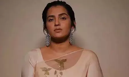 സ്ത്രീകള്ക്ക് ജീവിക്കാന് ഒരിടമില്ല, ഇത് കേരളത്തിലാണ് സംഭവിക്കുന്നത്, അത് തിരിച്ചറിയുന്നു; വിധിയില് പ്രതികരിച്ച് നടി പാര്വതി തിരുവോത്ത് സ്ത്രീകള്ക്ക് ജീവിക്കാന് ഒരിടമില്ല, ഇത് കേരളത്തിലാണ് സംഭവിക്കുന്നത്, അത് തിരിച്ചറിയുന്നു; വിധിയില് പ്രതികരിച്ച് നടി പാര്വതി തിരുവോത്ത്