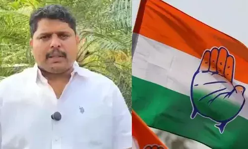 മണ്ഡലം ഭാരവാഹികള് വിമത സ്ഥാനാര്ത്ഥികളെ സഹായിച്ചു; ഡിജിറ്റല് തെളിവുകളുണ്ടെന്ന് ഔദ്യോഗിക സ്ഥാനാര്ഥി; കോഴിക്കോട് കോണ്ഗ്രസില് പൊട്ടിത്തെറി മണ്ഡലം ഭാരവാഹികള് വിമത സ്ഥാനാര്ത്ഥികളെ സഹായിച്ചു; ഡിജിറ്റല് തെളിവുകളുണ്ടെന്ന് ഔദ്യോഗിക സ്ഥാനാര്ഥി; കോഴിക്കോട് കോണ്ഗ്രസില് പൊട്ടിത്തെറി