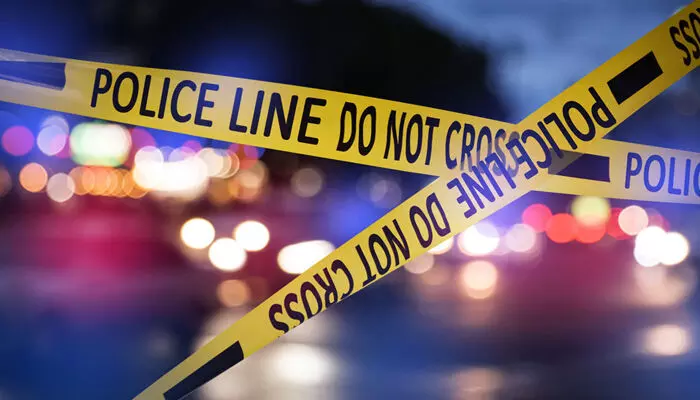 സഹോദരിയോട് മോശമായി സംസാരിച്ചതിനെ ചൊല്ലി തര്ക്കം; തൃശൂരില് യുവാവ് കുത്തേറ്റ് മരിച്ചു സഹോദരിയോട് മോശമായി സംസാരിച്ചതിനെ ചൊല്ലി തര്ക്കം; തൃശൂരില് യുവാവ് കുത്തേറ്റ് മരിച്ചു