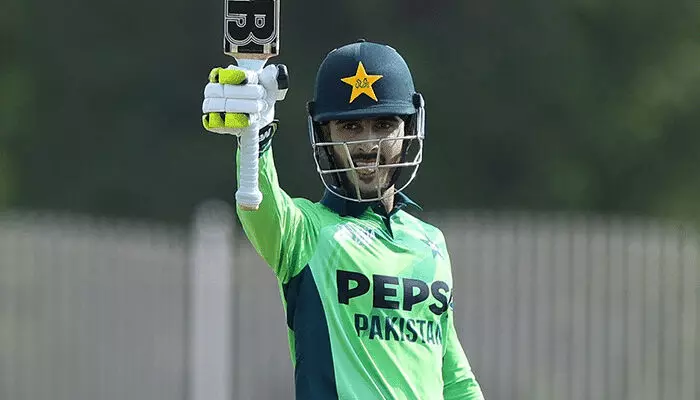 പുറത്താകാതെ നേടിയത് 177 റൺസ്; അണ്ടര് 19 ഏഷ്യാ കപ്പില് ചരിത്രം കുറിച്ച് പാക്കിസ്ഥാൻ ബാറ്റർ; വൈഭവ് സൂര്യവന്ഷിയുടെ റെക്കോര്ഡ് മണിക്കൂറുകള്ക്കകം തകർത്ത് സമീര് മിന്ഹാസ് പുറത്താകാതെ നേടിയത് 177 റൺസ്; അണ്ടര് 19 ഏഷ്യാ കപ്പില് ചരിത്രം കുറിച്ച് പാക്കിസ്ഥാൻ ബാറ്റർ; വൈഭവ് സൂര്യവന്ഷിയുടെ റെക്കോര്ഡ് മണിക്കൂറുകള്ക്കകം തകർത്ത് സമീര് മിന്ഹാസ്