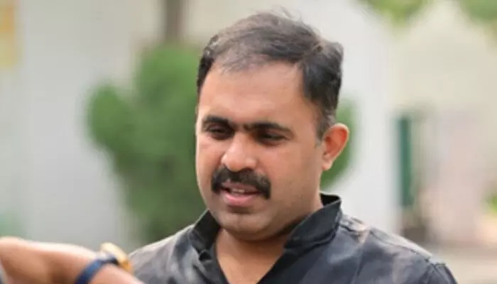 കേരളം ഒരുമിച്ച് പറഞ്ഞു കടക്ക് പുറത്ത്, ഇനി കേരളത്തിലെ നാല് മാസത്തേക്കുള്ള കാവൽ മുഖ്യമന്ത്രി; ഫെയ്സ്ബുക്ക് പോസ്റ്റുമായി യൂത്ത് കോൺഗ്രസ് നേതാവ് അബിന് വര്ക്കി കേരളം ഒരുമിച്ച് പറഞ്ഞു കടക്ക് പുറത്ത്, ഇനി കേരളത്തിലെ നാല് മാസത്തേക്കുള്ള കാവൽ മുഖ്യമന്ത്രി; ഫെയ്സ്ബുക്ക് പോസ്റ്റുമായി യൂത്ത് കോൺഗ്രസ് നേതാവ് അബിന് വര്ക്കി