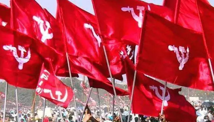 യുഡിഎഫ് ജയിച്ചത് 301 വോട്ടിന്റെ ഭൂരിപക്ഷത്തില്; ഒരു സ്വതന്ത്രന് 179 വോട്ട്; മറ്റൊരു സ്വതന്ത്രന് 65 വോട്ടും; മണ്ണാര്ക്കാട് മുന്സിപ്പാലിറ്റിയിലെ എല്ഡിഎഫ് സ്ഥാനാര്ഥിക്ക് കിട്ടിയത് ഒരേ ഒരു വോട്ടുമാത്രം യുഡിഎഫ് ജയിച്ചത് 301 വോട്ടിന്റെ ഭൂരിപക്ഷത്തില്; ഒരു സ്വതന്ത്രന് 179 വോട്ട്; മറ്റൊരു സ്വതന്ത്രന് 65 വോട്ടും; മണ്ണാര്ക്കാട് മുന്സിപ്പാലിറ്റിയിലെ എല്ഡിഎഫ് സ്ഥാനാര്ഥിക്ക് കിട്ടിയത് ഒരേ ഒരു വോട്ടുമാത്രം