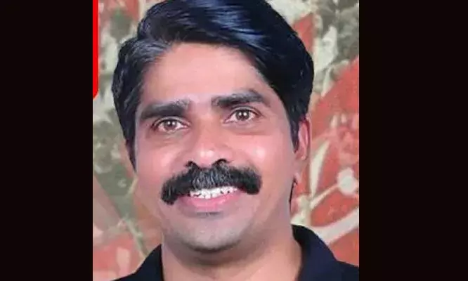 ഒരേയൊരു വോട്ട്! മണ്ണാര്ക്കാട്ട് എല്ഡിഎഫ് സ്വതന്ത്ര സ്ഥാനാര്ത്ഥിക്ക് കിട്ടിയത് സ്വന്തം വോട്ട് മാത്രം; കൂടെ നടന്നവര് കുതികാല്വെട്ടി, മുന്നണിക്ക് നാണക്കേട്; ലീഗ് സ്ഥാനാര്ഥി ജയിച്ച വാര്ഡില് ഞെട്ടലില് നിന്ന് മോചിതനാകാതെ ഫിറോസ് ഖാന് ഒരേയൊരു വോട്ട്! മണ്ണാര്ക്കാട്ട് എല്ഡിഎഫ് സ്വതന്ത്ര സ്ഥാനാര്ത്ഥിക്ക് കിട്ടിയത് സ്വന്തം വോട്ട് മാത്രം; കൂടെ നടന്നവര് കുതികാല്വെട്ടി, മുന്നണിക്ക് നാണക്കേട്; ലീഗ് സ്ഥാനാര്ഥി ജയിച്ച വാര്ഡില് ഞെട്ടലില് നിന്ന് മോചിതനാകാതെ ഫിറോസ് ഖാന്