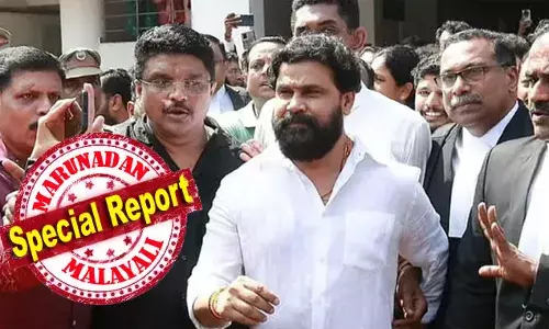 പള്ളിമുക്കിലെ പോസ്റ്റ് ഓഫീസില്നിന്നാണു കത്ത് പോസ്റ്റ് ചെയ്തു; കഴിഞ്ഞ മൂന്നിന് ഉച്ചകഴിഞ്ഞ് മൂന്നിന് എല്ലാം അയച്ചു; ഊമക്കത്ത് അയച്ചത് മാസ്ക് ധരിച്ചെത്തിയ ആള്; സ്പീഡ് പോസ്റ്റായി ഇയാള് 33 കത്തുകള് പോസ്റ്റ് ചെയ്തു; ജഡ്ജിയെ അപകീര്ത്തിപ്പെടുത്തക ലക്ഷ്യം; ആ ആളിനെ പോലീസ് തിരിച്ചറിഞ്ഞു; ഇനി അറിയേണ്ടത് കേസെടുക്കുമോ എന്നും; കോടതിയലക്ഷ്യം അന്വേഷണത്തില് പള്ളിമുക്കിലെ പോസ്റ്റ് ഓഫീസില്നിന്നാണു കത്ത് പോസ്റ്റ് ചെയ്തു; കഴിഞ്ഞ മൂന്നിന് ഉച്ചകഴിഞ്ഞ് മൂന്നിന് എല്ലാം അയച്ചു; ഊമക്കത്ത് അയച്ചത് മാസ്ക് ധരിച്ചെത്തിയ ആള്; സ്പീഡ് പോസ്റ്റായി ഇയാള് 33 കത്തുകള് പോസ്റ്റ് ചെയ്തു; ജഡ്ജിയെ അപകീര്ത്തിപ്പെടുത്തക ലക്ഷ്യം; ആ ആളിനെ പോലീസ് തിരിച്ചറിഞ്ഞു; ഇനി അറിയേണ്ടത് കേസെടുക്കുമോ എന്നും; കോടതിയലക്ഷ്യം അന്വേഷണത്തില്