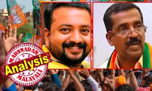 തിരുവനന്തപുരം കോര്പ്പറേഷനിലുള്ളത് 101 സീറ്റ്; കേവല ഭൂരിപക്ഷത്തിന് വേണ്ടത് 51 എന്ന മാന്ത്രിക സംഖ്യ; ബിജെപി മിന്നും പോരാട്ടത്തില് ജയിച്ചത് 50 സീറ്റില്; താമര വിരിയുമെന്ന് ഉറപ്പിക്കുമ്പോഴും കോട്ടയില് വീണു താമര; തിരുമല അനിലിന്റേയും ആനന്ദിന്റേയും ആത്മഹ്യ വിനയായി; തൃക്കണ്ണാപുരം ബിജെപിയെ കൈവിട്ടു; ആ സീറ്റ് കൂടി ജയിച്ചിരുന്നുവെങ്കില് എന്നോര്ത്ത് പരിവാറുകാര്; എംഎസ് കുമാര് ഫാക്ടര് ദോഷമായില്ല; അനന്തപുരിയില് കാവി ഭരണം തിരുവനന്തപുരം കോര്പ്പറേഷനിലുള്ളത് 101 സീറ്റ്; കേവല ഭൂരിപക്ഷത്തിന് വേണ്ടത് 51 എന്ന മാന്ത്രിക സംഖ്യ; ബിജെപി മിന്നും പോരാട്ടത്തില് ജയിച്ചത് 50 സീറ്റില്; താമര വിരിയുമെന്ന് ഉറപ്പിക്കുമ്പോഴും കോട്ടയില് വീണു താമര; തിരുമല അനിലിന്റേയും ആനന്ദിന്റേയും ആത്മഹ്യ വിനയായി; തൃക്കണ്ണാപുരം ബിജെപിയെ കൈവിട്ടു; ആ സീറ്റ് കൂടി ജയിച്ചിരുന്നുവെങ്കില് എന്നോര്ത്ത് പരിവാറുകാര്; എംഎസ് കുമാര് ഫാക്ടര് ദോഷമായില്ല; അനന്തപുരിയില് കാവി ഭരണം