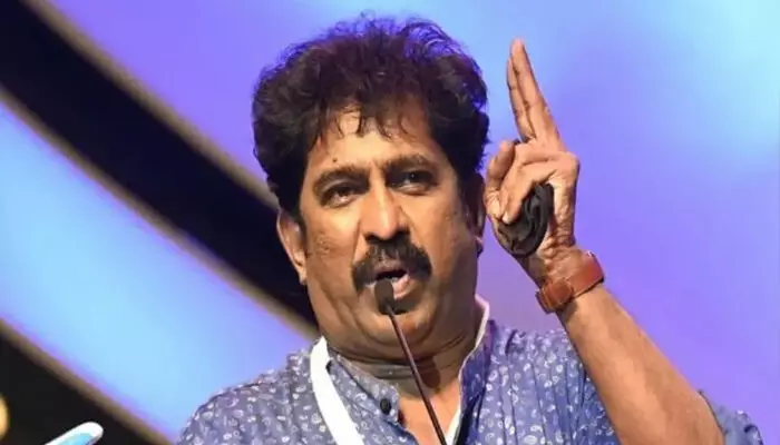 ക്വട്ടേഷനാണെന്ന് ഒന്നാം പ്രതി; ഗൂഢാലോചനയുണ്ടെന്ന് മഞ്ജു വാര്യർ; നീതി ലഭിച്ചില്ലെന്ന് അതിജീവിത; വിഷയം കൃത്യമായി അന്വേഷിക്കണം; കുറ്റക്കാരെ മാതൃകാപരമായി ശിക്ഷിക്കണമെന്നും പ്രേം കുമാർ ക്വട്ടേഷനാണെന്ന് ഒന്നാം പ്രതി; ഗൂഢാലോചനയുണ്ടെന്ന് മഞ്ജു വാര്യർ; നീതി ലഭിച്ചില്ലെന്ന് അതിജീവിത; വിഷയം കൃത്യമായി അന്വേഷിക്കണം; കുറ്റക്കാരെ മാതൃകാപരമായി ശിക്ഷിക്കണമെന്നും പ്രേം കുമാർ