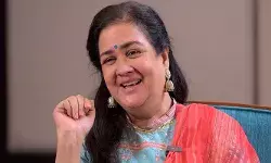 ചെന്ന് കയറിയ വീട്ടിൽ അമ്മയും മക്കളും ഒക്കെ ഒരുമിച്ചിരുന്നു ഡ്രിങ്ക്സ് കഴിച്ചിരുന്നു; ഒന്ന് റിലാക്സ് ആകാൻ തുടങ്ങിയതാണ് ആ ശീലം; ആരോഗ്യം പോലും മോശമായി; തുറന്ന് പറഞ്ഞ് നടി ഉർവശി