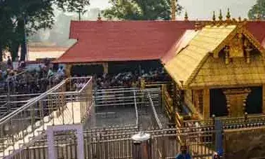 തീര്‍ഥാടകര്‍ക്കിടയിലേക്ക് ട്രാക്ടര്‍ പാഞ്ഞുകയറി; ശബരിമല സന്നിധാനത്തെ ട്രാക്ടര്‍ അപകടത്തില്‍ പൊലീസ് കേസെടുത്തു