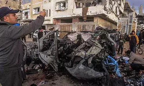 ഒക്ടോബര് 7 ലെ ആക്രമണം ആസൂത്രണം ചെയ്യുന്നതില് പ്രധാന പങ്ക് വഹിച്ച റായ്ദ് സയീദ്; ഗാസയില് ഹമാസിന്റെ ഉന്നത നേതാവിനെ ഇസ്രയേല് സൈന്യം വധിച്ചു ഒക്ടോബര് 7 ലെ ആക്രമണം ആസൂത്രണം ചെയ്യുന്നതില് പ്രധാന പങ്ക് വഹിച്ച റായ്ദ് സയീദ്; ഗാസയില് ഹമാസിന്റെ ഉന്നത നേതാവിനെ ഇസ്രയേല് സൈന്യം വധിച്ചു