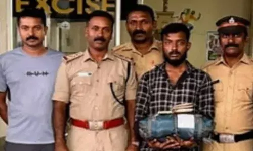 അന്തർ സംസ്ഥാന ബസുകളിൽ നടന്ന മിന്നൽ പരിശോധന; കൊല്ലം ബീച്ച് പരിസരത്തെ യുവാവിന്റെ പക്കൽ എംഡിഎംഎ; കൈയ്യോടെ പൊക്കി എക്സൈസ് അന്തർ സംസ്ഥാന ബസുകളിൽ നടന്ന മിന്നൽ പരിശോധന; കൊല്ലം ബീച്ച് പരിസരത്തെ യുവാവിന്റെ പക്കൽ എംഡിഎംഎ; കൈയ്യോടെ പൊക്കി എക്സൈസ്