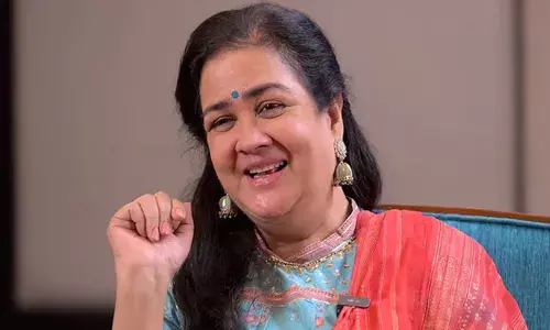 ചെന്ന് കയറിയ വീട്ടിൽ അമ്മയും മക്കളും ഒക്കെ ഒരുമിച്ചിരുന്നു ഡ്രിങ്ക്സ് കഴിച്ചിരുന്നു; ഒന്ന് റിലാക്സ് ആകാൻ തുടങ്ങിയതാണ് ആ ശീലം; ആരോഗ്യം പോലും മോശമായി; തുറന്ന് പറഞ്ഞ് നടി ഉർവശി ചെന്ന് കയറിയ വീട്ടിൽ അമ്മയും മക്കളും ഒക്കെ ഒരുമിച്ചിരുന്നു ഡ്രിങ്ക്സ് കഴിച്ചിരുന്നു; ഒന്ന് റിലാക്സ് ആകാൻ തുടങ്ങിയതാണ് ആ ശീലം; ആരോഗ്യം പോലും മോശമായി; തുറന്ന് പറഞ്ഞ് നടി ഉർവശി