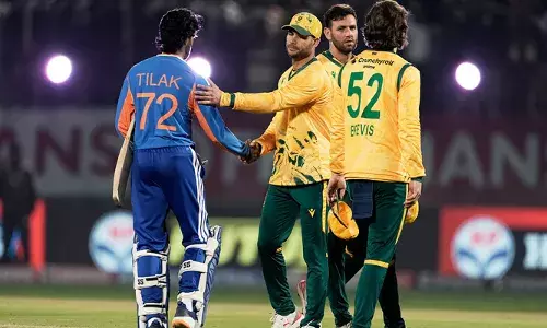 തട്ടി മുട്ടി കളിച്ച് ഗിൽ, സൂര്യകുമാർ യാദവും രക്ഷയില്ല; ധർമ്മശാലയിൽ ഇന്ത്യക്ക് ജയം; ദക്ഷിണാഫ്രിക്കയെ 7 വിക്കറ്റിന് പരാജയപ്പെടുത്തി പരമ്പരയിൽ മുന്നിൽ; അർഷ്ദീപ് സിംഗ് കളിയിലെ താരം