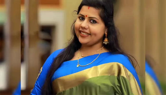 അവളുടെ മാനസികാവസ്ഥയെ കുറിച്ച് ആരെങ്കിലും ചിന്തിച്ചോ?; അതിജീവിതയുടെ കൂടെ എന്ന് പറഞ്ഞിട്ട് എന്ത് കാര്യം; ഇതിൽ നീതി കിട്ടിയെന്ന് ഒരിക്കലും പറയാൻ സാധിക്കില്ല; പ്രതികരിച്ച് നടി സ്നേഹ അവളുടെ മാനസികാവസ്ഥയെ കുറിച്ച് ആരെങ്കിലും ചിന്തിച്ചോ?; അതിജീവിതയുടെ കൂടെ എന്ന് പറഞ്ഞിട്ട് എന്ത് കാര്യം; ഇതിൽ നീതി കിട്ടിയെന്ന് ഒരിക്കലും പറയാൻ സാധിക്കില്ല; പ്രതികരിച്ച് നടി സ്നേഹ