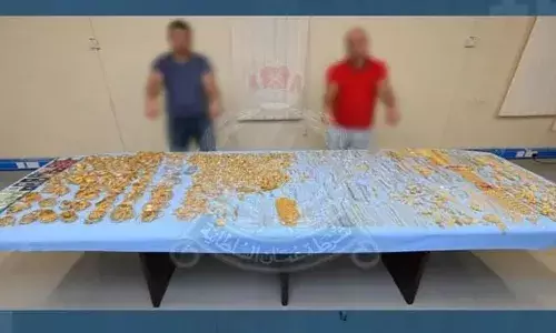 ഒമാനില്‍ ജ്വല്ലറിയുടെ ഭിത്തി തുരന്ന് 23 കോടിയോളം രൂപയുടെ സ്വര്‍ണം കവര്‍ന്നു; വിനോദ സഞ്ചാരികളായ രണ്ടുപേര്‍ അറസ്റ്റില്‍