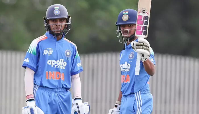 80ാം പന്തില് സെഞ്ചുറി; 121 പന്തില് ഇരട്ട സെഞ്ചുറി; യൂത്ത് ഏകദിനത്തില് പുതുചരിത്രം കുറിച്ച് അഭിഗ്യാന് കുണ്ഡു; വൈഭവിന്റെ റെക്കോഡ് തകര്ത്ത് 17കാരന്; അണ്ടര് 19 ഏഷ്യാ കപ്പില് മലേഷ്യക്കെതിരെ 400 കടന്ന് ഇന്ത്യ 80ാം പന്തില് സെഞ്ചുറി; 121 പന്തില് ഇരട്ട സെഞ്ചുറി; യൂത്ത് ഏകദിനത്തില് പുതുചരിത്രം കുറിച്ച് അഭിഗ്യാന് കുണ്ഡു; വൈഭവിന്റെ റെക്കോഡ് തകര്ത്ത് 17കാരന്; അണ്ടര് 19 ഏഷ്യാ കപ്പില് മലേഷ്യക്കെതിരെ 400 കടന്ന് ഇന്ത്യ