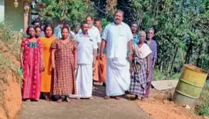 ഇനി തോറ്റാലും കുഴപ്പമില്ല...നിങ്ങളോട് പറഞ്ഞ വാക്ക് ഞാൻ പാലിക്കും..!; പരാജയ ഘട്ടത്തിലും വോട്ടർമാർക്ക് നൽകിയ വാഗ്ദാനം പാലിച്ച് യുഡിഎഫ് സ്ഥാനാർഥി; ഇത് എന്റെ കടമയെന്നും പ്രതികരണം ഇനി തോറ്റാലും കുഴപ്പമില്ല...നിങ്ങളോട് പറഞ്ഞ വാക്ക് ഞാൻ പാലിക്കും..!; പരാജയ ഘട്ടത്തിലും വോട്ടർമാർക്ക് നൽകിയ വാഗ്ദാനം പാലിച്ച് യുഡിഎഫ് സ്ഥാനാർഥി; ഇത് എന്റെ കടമയെന്നും പ്രതികരണം