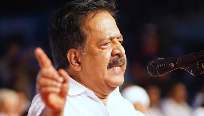 ഇത്രയും വലിയ തിരിച്ചടി കിട്ടിയിട്ടും ഞങ്ങള്ക്കൊരു തെറ്റുമില്ല എന്നാണ് അവർ പറയുന്നത്; ജീവിത യാഥാര്ഥ്യങ്ങള് കൊണ്ട് പലരും ഇടതുമുന്നണിക്ക് എതിരായി വോട്ട് ചെയ്തു; തുറന്നടിച്ച് രമേശ് ചെന്നിത്തല ഇത്രയും വലിയ തിരിച്ചടി കിട്ടിയിട്ടും ഞങ്ങള്ക്കൊരു തെറ്റുമില്ല എന്നാണ് അവർ പറയുന്നത്; ജീവിത യാഥാര്ഥ്യങ്ങള് കൊണ്ട് പലരും ഇടതുമുന്നണിക്ക് എതിരായി വോട്ട് ചെയ്തു; തുറന്നടിച്ച് രമേശ് ചെന്നിത്തല