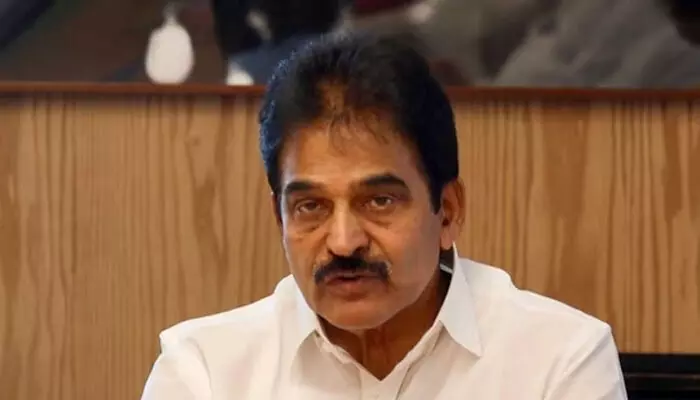 അവർ അതിനെ കടലാസില് മാത്രമാക്കി ചുരുക്കി..; തൊഴിലുറപ്പ് പദ്ധതി ഭേദഗതി ബില് ഭരണഘടനയ്ക്കെതിരായ ആക്രമണമെന്ന് കെസി വേണുഗോപാല് എംപി അവർ അതിനെ കടലാസില് മാത്രമാക്കി ചുരുക്കി..; തൊഴിലുറപ്പ് പദ്ധതി ഭേദഗതി ബില് ഭരണഘടനയ്ക്കെതിരായ ആക്രമണമെന്ന് കെസി വേണുഗോപാല് എംപി