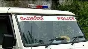 ഓട്ടോറിക്ഷയില് കടത്തിക്കൊണ്ടു വന്നത് 40.5 ലിറ്റര് ഇന്ത്യന്നിര്മ്മിത വിദേശമദ്യം: രണ്ടു പ്രതികള് പോലീസ് പിടിയില് ഓട്ടോറിക്ഷയില് കടത്തിക്കൊണ്ടു വന്നത് 40.5 ലിറ്റര് ഇന്ത്യന്നിര്മ്മിത വിദേശമദ്യം: രണ്ടു പ്രതികള് പോലീസ് പിടിയില്