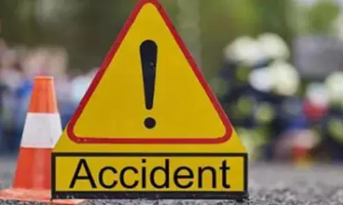 പോലീസുകാരൻ ഓടിച്ച കാർ ഇടിച്ചു തെറിപ്പിച്ചത് മൂന്ന് വാഹനങ്ങളെ; പരിക്കേറ്റവർ എല്ലാം ആശുപത്രിയിൽ; അയാൾ മദ്യത്തിന്റെ പാതി ബോധത്തിലായിരുവെന്ന് നാട്ടുകാർ; സംഭവം മലപ്പുറത്ത്