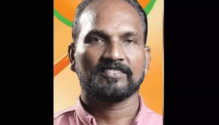 സിപിഎം പ്രവര്ത്തകനെ വധിക്കാന് ശ്രമിച്ച കേസില് നിയുക്ത ബിജെപി കൗണ്സിലര് കുറ്റക്കാരന്; യു.പ്രശാന്ത് ഉള്പ്പെടെ 10 ബിജെപി പ്രവര്ത്തകരും കുറ്റക്കാരെന്ന്് കോടതി സിപിഎം പ്രവര്ത്തകനെ വധിക്കാന് ശ്രമിച്ച കേസില് നിയുക്ത ബിജെപി കൗണ്സിലര് കുറ്റക്കാരന്; യു.പ്രശാന്ത് ഉള്പ്പെടെ 10 ബിജെപി പ്രവര്ത്തകരും കുറ്റക്കാരെന്ന്് കോടതി