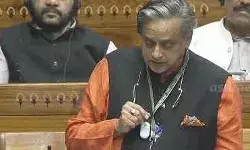 ആണവനിലയങ്ങളെ ലൈസന്‍സിംഗ് നിബന്ധനകളില്‍ നിന്ന് ഒഴിവാക്കാന്‍ സര്‍ക്കാരിന് അധികാരം നല്‍കുന്ന 44-ാം വകുപ്പ് വലിയ അപകടമുണ്ടാക്കും; ഇത് ജനങ്ങളുടെ സുരക്ഷയില്‍ വിട്ടുവീഴ്ച ചെയ്യുന്ന നിയമപരമായ വിടവ്; ശാന്തി ബില്ലില്‍ മുന്നറിയിപ്പുമായി ശശി തരൂര്‍