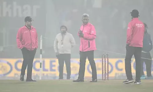 മൂടല്‍ മഞ്ഞ് ചതിച്ചാശാനേ! സഞ്ജുവിന് വീണ്ടും നിര്‍ഭാഗ്യം;  ഇന്ത്യ-ദക്ഷിണാഫ്രിക്ക നാലാം ട്വന്റി 20 മത്സരം ടോസ് പോലും ഇടാനാകാതെ ഉപേക്ഷിച്ചു;  പരമ്പര കൈവിടാതെ ഇന്ത്യ