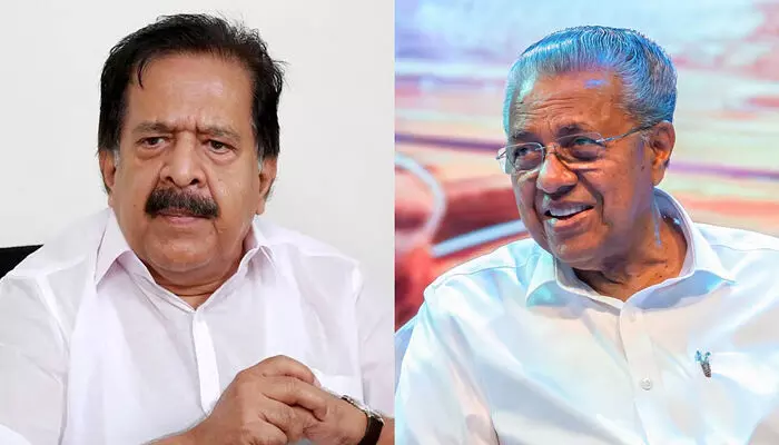 ഗവര്ണറും മുഖ്യമന്ത്രിയും തമ്മിലുണ്ടാക്കിയ രഹസ്യക്കരാര് വെളിപ്പെടുത്തണം; എസ് എഫ് ഐയെ സമരത്തിനിറക്കിയ ഗോവിന്ദന് മാപ്പുപറയണമെന്നും ചെന്നിത്തല ഗവര്ണറും മുഖ്യമന്ത്രിയും തമ്മിലുണ്ടാക്കിയ രഹസ്യക്കരാര് വെളിപ്പെടുത്തണം; എസ് എഫ് ഐയെ സമരത്തിനിറക്കിയ ഗോവിന്ദന് മാപ്പുപറയണമെന്നും ചെന്നിത്തല