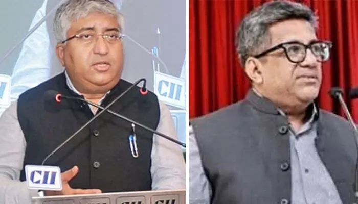 കേരള ഹൈക്കോടതിയുടെ അമരത്തേക്ക് നിയമപ്രതിഭ ജസ്റ്റിസ് സൗമെന് സെന്; സിക്കിമിലേക്ക് കേരള ഹൈക്കോടതിയിലെ ജസ്റ്റിസ് മുഹമ്മദ് മുഷ്താഖ്; സുപ്രീം കോടതി കൊളീജിയത്തിന്റെ ശുപാര്ശകള് ഇങ്ങനെ കേരള ഹൈക്കോടതിയുടെ അമരത്തേക്ക് നിയമപ്രതിഭ ജസ്റ്റിസ് സൗമെന് സെന്; സിക്കിമിലേക്ക് കേരള ഹൈക്കോടതിയിലെ ജസ്റ്റിസ് മുഹമ്മദ് മുഷ്താഖ്; സുപ്രീം കോടതി കൊളീജിയത്തിന്റെ ശുപാര്ശകള് ഇങ്ങനെ