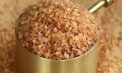 അരിയുടേയും സവാളയുടേയും വില കുതിച്ചുയരുന്നു; മട്ട അരിയുടെ വിലയില്‍ പത്ത് ശതമാനം വരെ വര്‍ദ്ധന