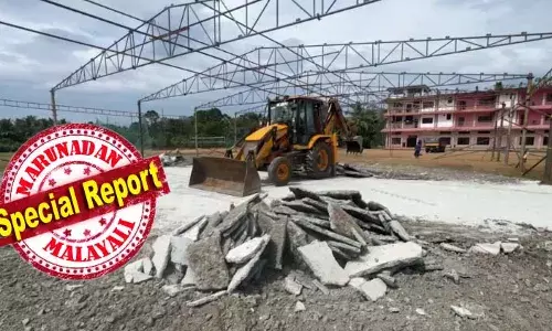 രാഷ്ട്രപതിക്കിറങ്ങാന്‍ 20.70 ലക്ഷത്തിന്റെ ഹെലിപ്പാഡ്;  കലക്ടര്‍ റിപ്പോര്‍ട്ട് ചോദിച്ചപ്പോള്‍ പ്രമാടത്തെ താല്‍ക്കാലിക ഹെലിപ്പാഡ് പൊളിച്ചു നീക്കി: 20 ലക്ഷം സ്വാഹ! ഹെലിപ്പാഡ് പൊളിക്കല്‍ സ്റ്റേഡിയത്തില്‍ കായിക മല്‍സരങ്ങള്‍ നടത്തുന്നതിന് തടസ്സമെന്ന് ചൂണ്ടിക്കാട്ടി