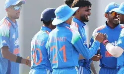 മഴ മൂലം അഞ്ചുമണിക്കൂര്‍ വൈകി;  ട്വന്റി 20 പോരാട്ടമായി അണ്ടര്‍ 19 ഏഷ്യാ കപ്പ് ഏകദിന സെമി ഫൈനലില്‍;  ശ്രീലങ്കയെ എറിഞ്ഞൊതുക്കി ഇന്ത്യന്‍ ബൗളര്‍മാര്‍;  ഇന്ത്യക്ക് 139 റണ്‍സ് വിജയലക്ഷ്യം