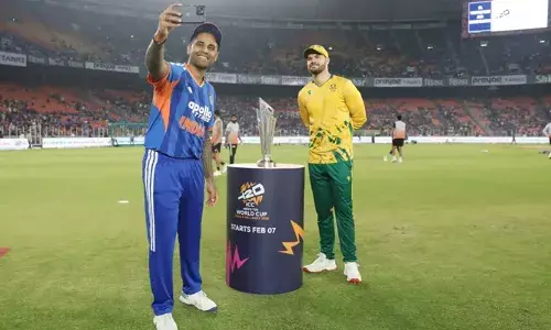 ലോകകപ്പ് ടീമിനെ നാളെ പ്രഖ്യാപിക്കും; സഞ്ജുവിന് ഇടം കിട്ടുമോ? മലയാളി താരത്തിന് ഇന്ന് ജീവന്‍ മരണ പോരാട്ടം; അഞ്ചാം മത്സരത്തില്‍ ഗില്ലിനു പകരം ഓപ്പണറായി ക്രീസിലേക്ക്; ദക്ഷിണാഫ്രിക്ക് ടോസ്;  ഇന്ത്യന്‍ ടീമില്‍ മൂന്ന് മാറ്റം