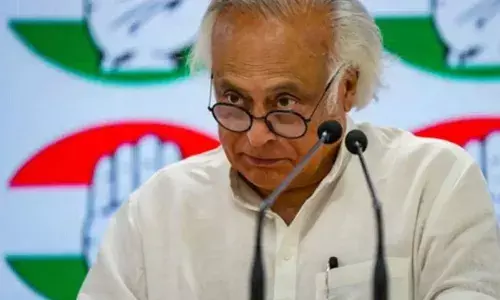 അവർ വായു മലിനീകരണത്തെ കുറിച്ച് ഒരു വാക്ക് പോലും മിണ്ടുന്നില്ല; മണിപ്പൂർ വിഷയത്തിൽ നിന്നെല്ലാം ഒളിച്ചോടുന്ന കാഴ്ച; ശൈത്യകാല സമ്മേളനത്തിന് പിന്നാലെ വിമർശനവുമായി കോൺഗ്രസ്