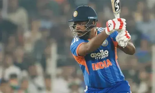 ട്വന്റി20യില്‍ ചരിത്രം കുറിച്ച് സഞ്ജു സാംസണ്‍; ട്വന്റി20 യില്‍ 8000 റണ്‍സ് നേടുന്ന ആറാമത്തെ ഇന്ത്യന്‍ താരമായി രോഹിത്തിനും കോഹ്‌ലിക്കുമൊപ്പം