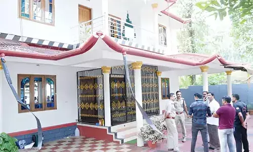 കുടുംബം വിമാനത്താവളത്തില്‍ പോയി; കണ്ണൂരില്‍ വീട്ടില്‍നിന്ന് 27 പവന്‍ സ്വര്‍ണം കവര്‍ന്നു