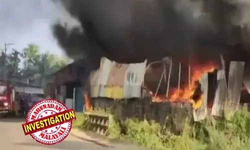 തലശ്ശേരിയില്‍ പ്ലാസ്റ്റിക്ക് റീസൈക്ലിങ് യൂണിറ്റില്‍ വന്‍ തീപിടിത്തം; തൊട്ടടുത്തുള്ള വര്‍ക്ക് ഷോപ്പിലേക്കും തീപടര്‍ന്നു; തീ നിയന്ത്രണവിധേയമാക്കാനുള്ള ശ്രമം തുടരുന്നു;  ആളപായമില്ല