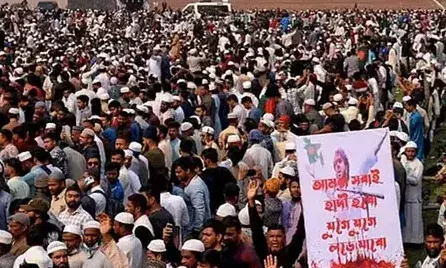 ബംഗ്ലാദേശില്‍ സംഘര്‍ഷം കടുക്കുന്നു; ഇന്ത്യന്‍ ഹൈക്കമ്മീഷന്‍ ഓഫീസുകള്‍ക്ക് സുരക്ഷ ശക്തമാക്കി