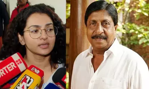 എല്ലാവരാലും ആഘോഷിക്കപ്പെട്ട അപൂർവ ഇതിഹാസം, പറഞ്ഞറിയിക്കാനാകാത്ത നഷ്ടം; സിനിമക്ക് നൽകിയത് മറക്കാൻ പറ്റാത്ത സംഭാവനകൾ; ശ്രീനിവാസനെ സ്മരിച്ച് നടി പാർവതി തിരുവോത്ത്