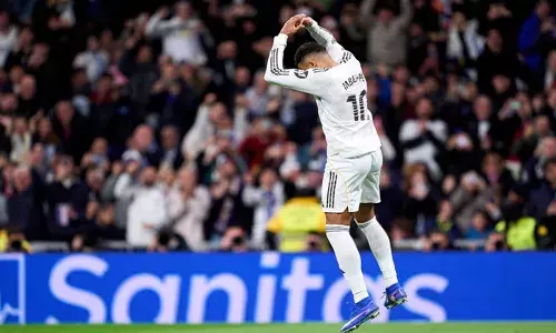 ക്രിസ്റ്റ്യാനോയുടെ റെക്കോഡിനൊപ്പമെത്തി എംബാപ്പെ; സിയൂ സെലിബ്രേഷനിലൂടെ അപൂർവ നേട്ടം ആഘോഷമാക്കി റയൽ മാഡ്രിഡ് സൂപ്പർ താരം