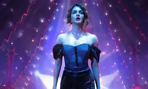 ഗീതു മോഹൻദാസ് ഒരുക്കുന്ന ടോക്സിക്; നാദിയയായി കിയാര അദ്വാനി; ക്യാരക്ടർ പോസ്റ്റർ പുറത്ത്