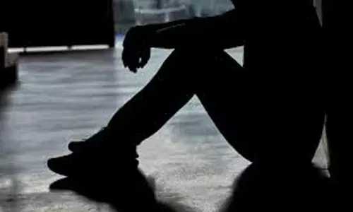 മൊബൈലില്‍ കളിച്ചതിന് വഴക്ക് പറഞ്ഞു; മലപ്പുറത്ത് വിദ്യാര്‍ഥിനി ആത്മഹത്യ ചെയ്തു